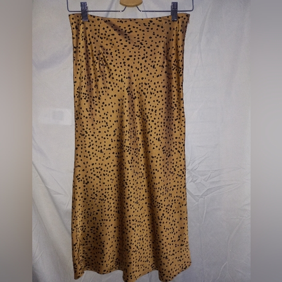 Nasty Gal Dresses & Skirts - Nasty Gal Spotty Check Midi Skirt Size 4